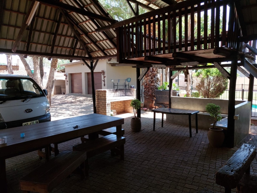 To Let 4 Bedroom Property for Rent in Adamayview North West